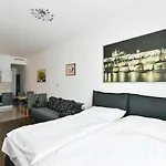 Na Náměstí 85 Apartmán
